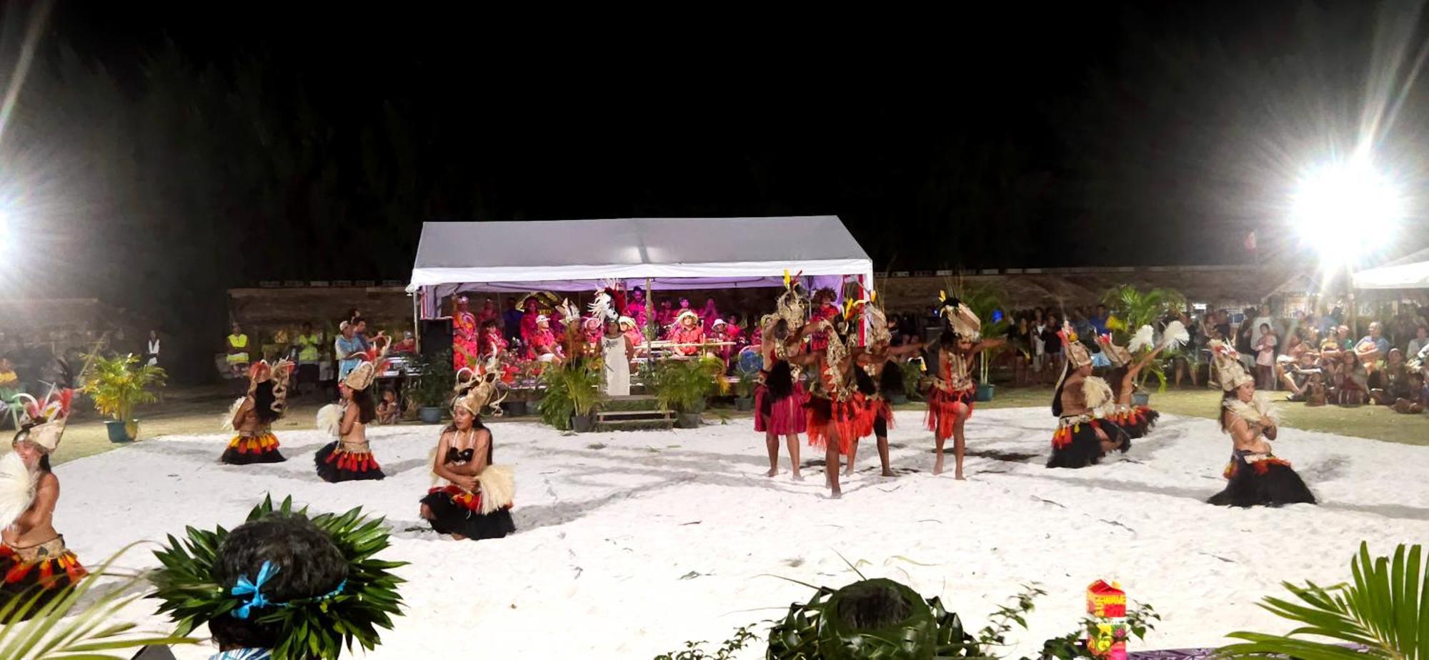 ホテル Taria Camping Te-Fare-Arii エクステリア 写真