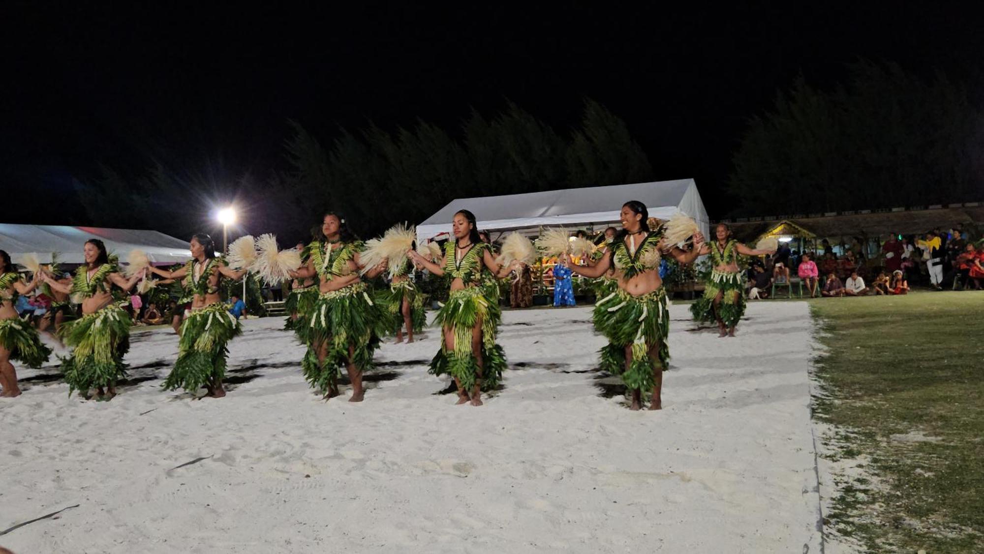 ホテル Taria Camping Te-Fare-Arii エクステリア 写真